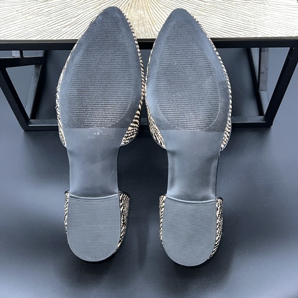 Isaac Mizrahi Size 10 NWOT Black and Tan Rattan Woven Slip-On Shoes - Picture 9 of 10